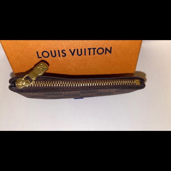 New Louis Vuitton Key Pouch - Picture 3 of 3
